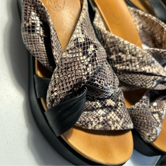 Coral Como Faux Snakeskin and Leather Wedge Sandals Sz 9 - Picture 8 of 14